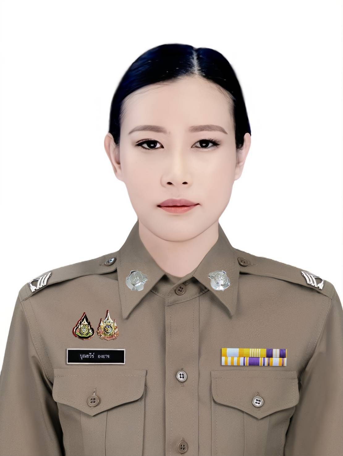จ.ส.ต.หญิง บุณยวีร์  องอาจ